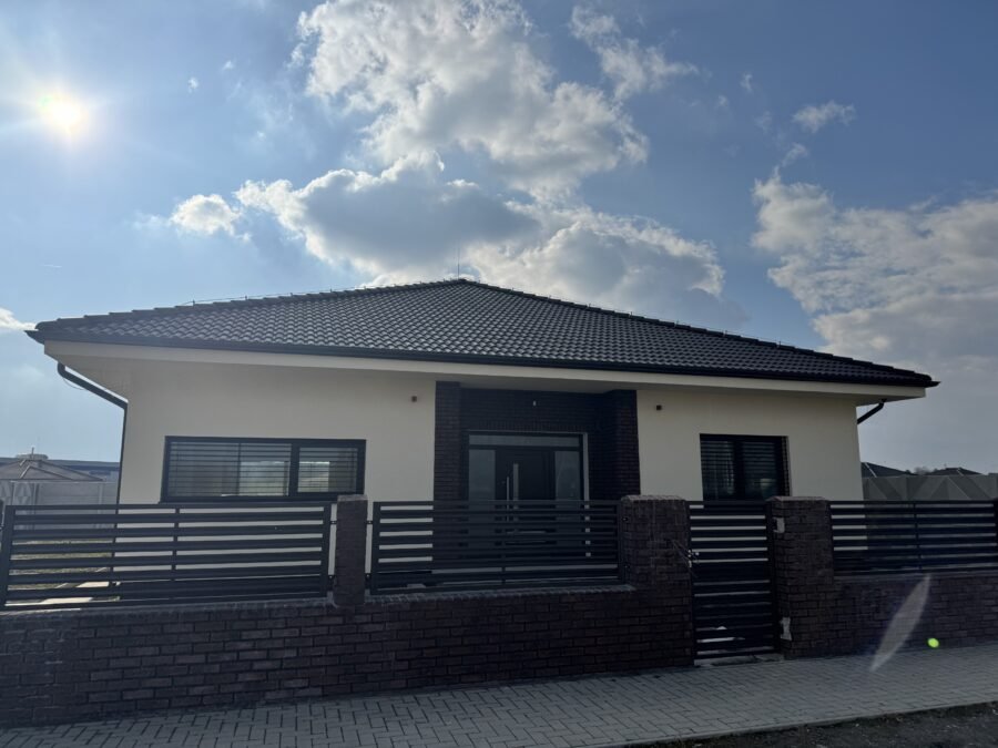 Moderný 4. izbový rodinný dom s parkovacím státím a tepelným čerpadlom - Dunajská Streda — náhľad 2