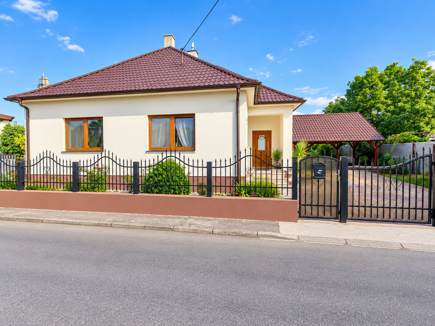 3-izbový rodinný dom v Topoľníkoch na priestrannom pozemku 746 m²